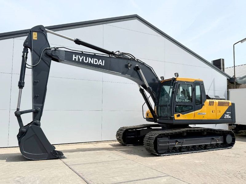 New 2025 Hyundai R215 Crawler Excavator New 2025 Hyundai R215 Crawler Excavator