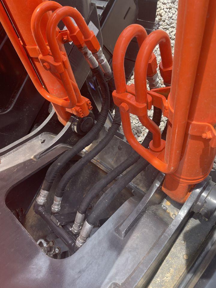 2023 Hitachi ZX200 crawler excavator hydraulic boom cylinders
