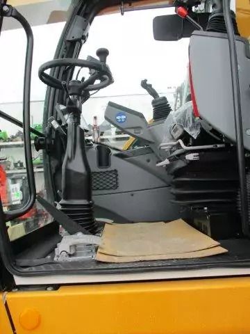 2023 Liebherr A916 COMPACT LITRONIC G6.0-D wheel excavator interior view 2023 Liebherr A916 COMPACT LITRONIC G6.0-D wheel excavator interior view