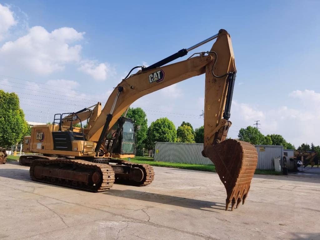 2025 Caterpillar 336 crawler excavator, side profile view