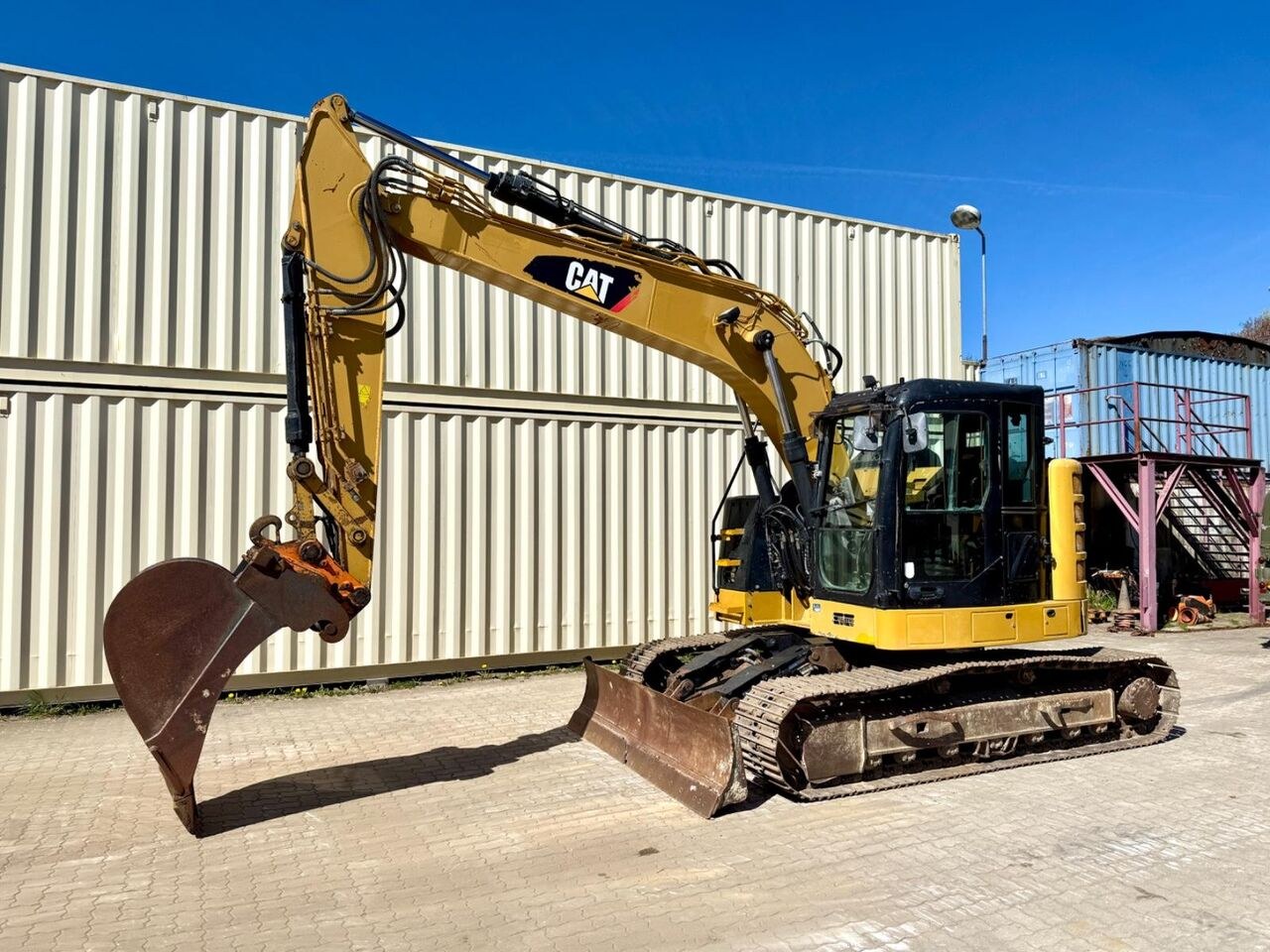 2014 Caterpillar 314ELCR crawler excavator, side view 2014 Caterpillar 314ELCR crawler excavator, side view