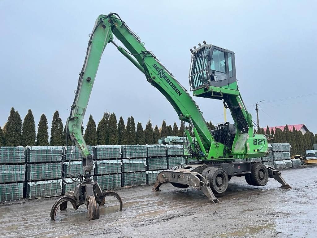 2010 Sennebogen 821 material handler, side view 2010 Sennebogen 821 material handler, side view