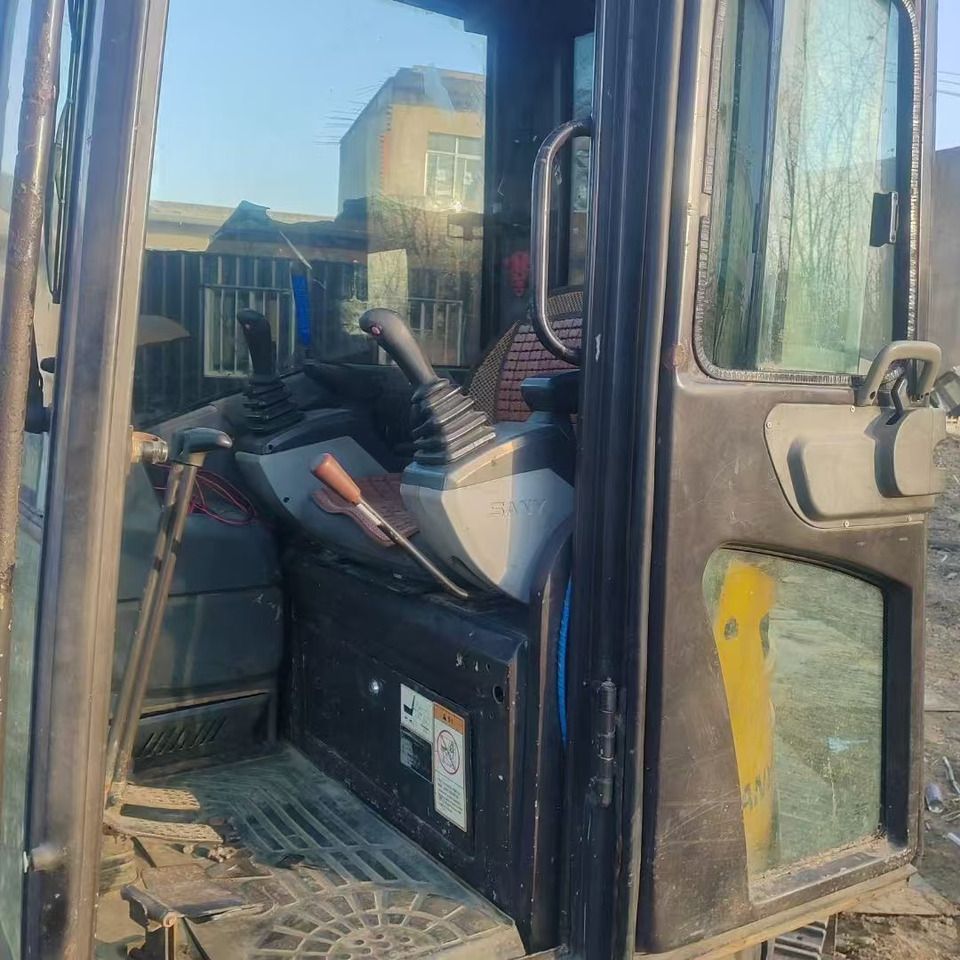 2018 Sany SY35C mini excavator cab interior view 2018 Sany SY35C mini excavator cab interior view
