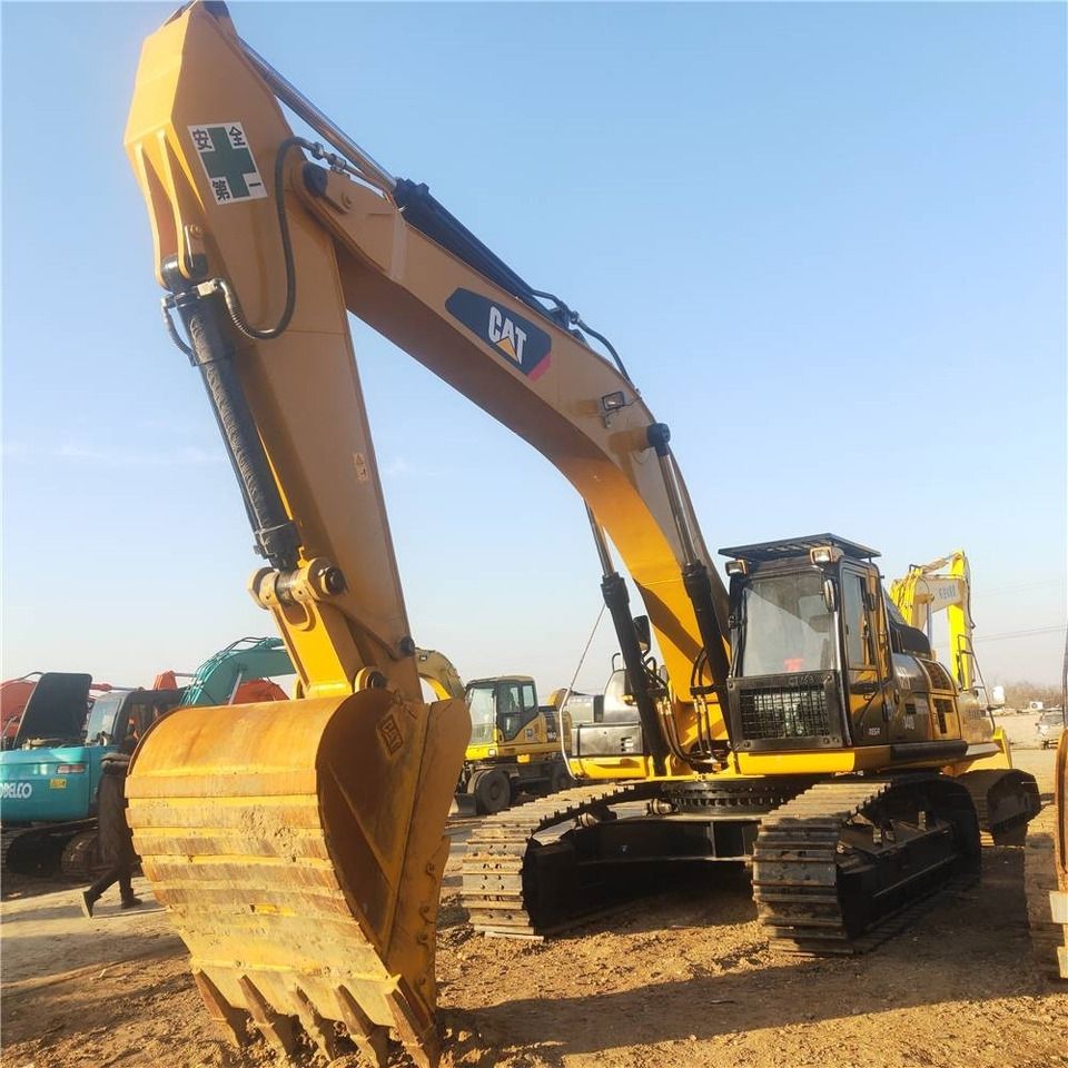 2023 Caterpillar 340D crawler excavator, front three-quarter view 2023 Caterpillar 340D crawler excavator, front three-quarter view