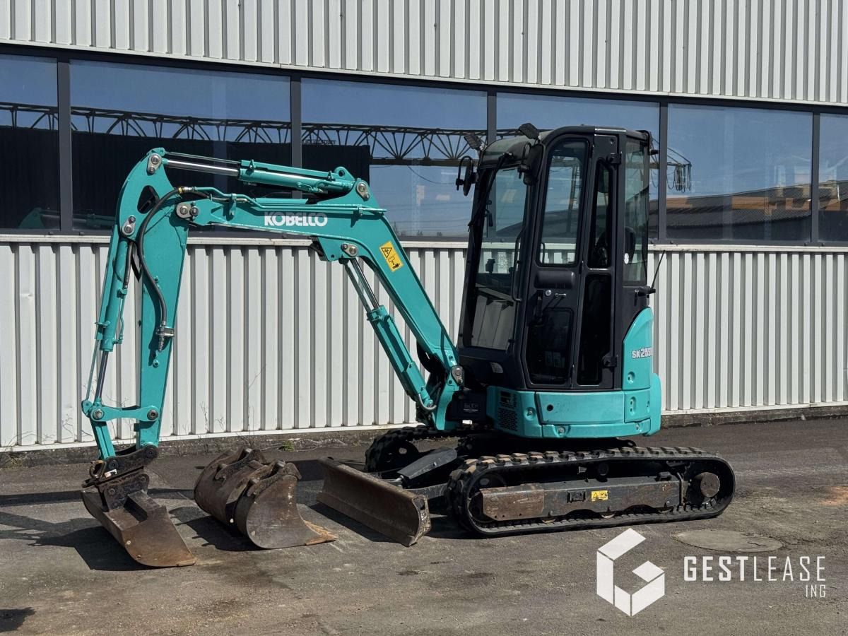 2021 Kobelco SK25SR-6E mini excavator, side profile view 2021 Kobelco SK25SR-6E mini excavator, side profile view