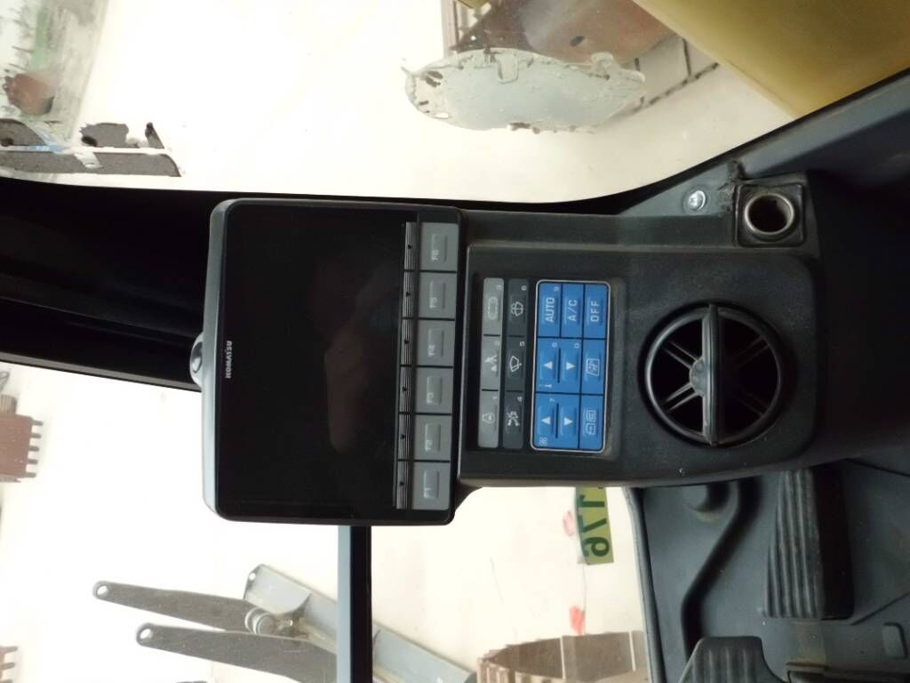 2024 Komatsu PC450 crawler excavator interior monitor view 2024 Komatsu PC450 crawler excavator interior monitor view