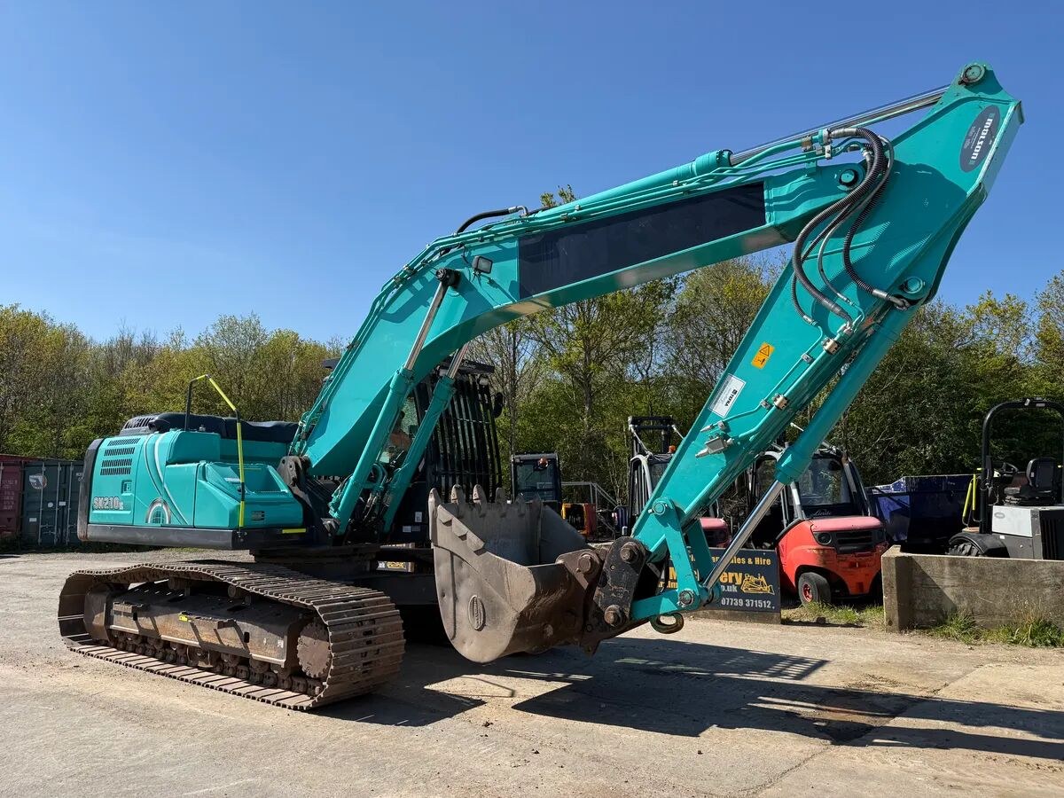 2021 Kobelco SK210LC-10 crawler excavator, side view 2021 Kobelco SK210LC-10 crawler excavator, side view