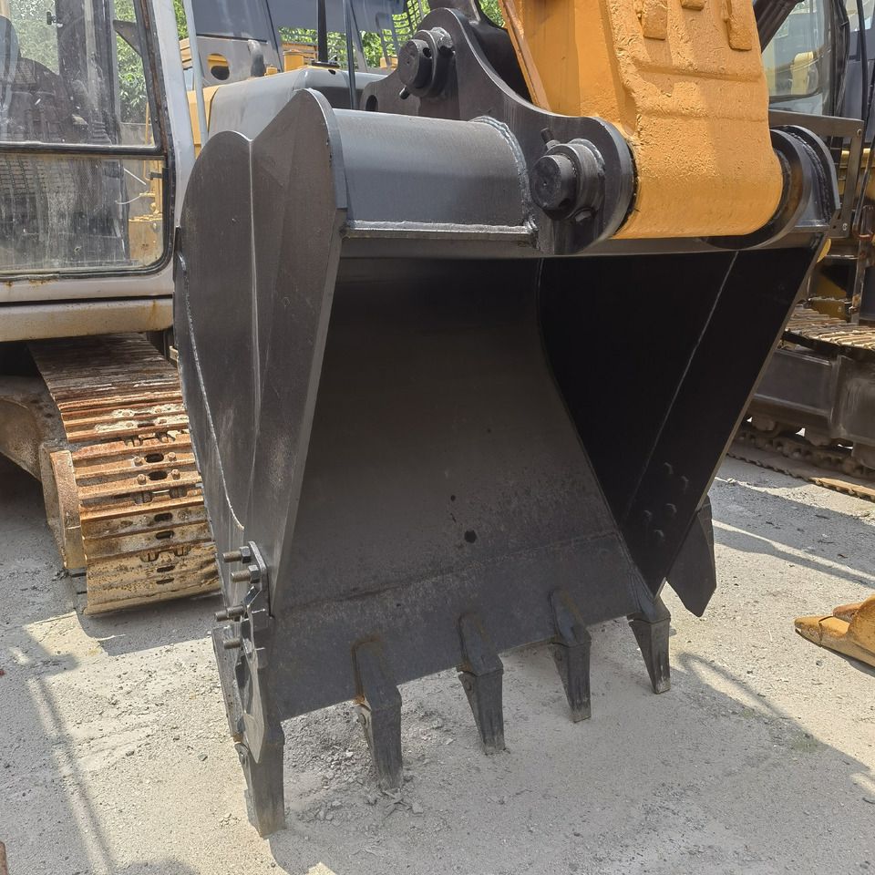2017 Hyundai R305LC-9T crawler excavator bucket view 2017 Hyundai R305LC-9T crawler excavator bucket view