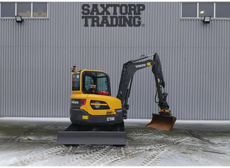 2014 Volvo ECR58D mini excavator, front-quarter view