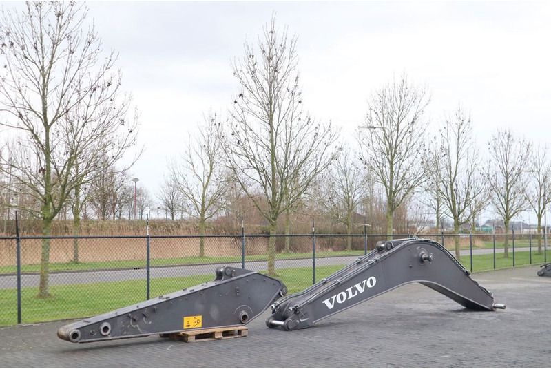 Volvo EC250E excavator boom and stick components Volvo EC250E excavator boom and stick components