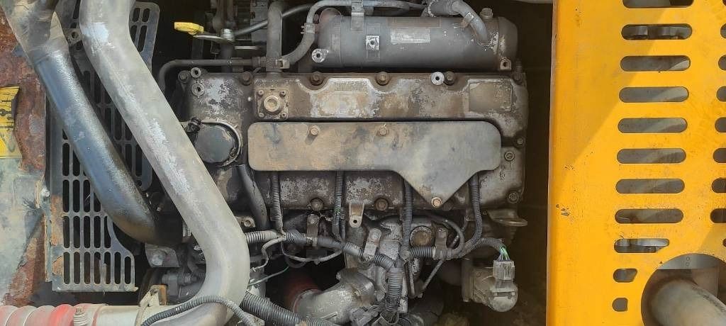 2010 JCB JS145HD material handler engine compartment view