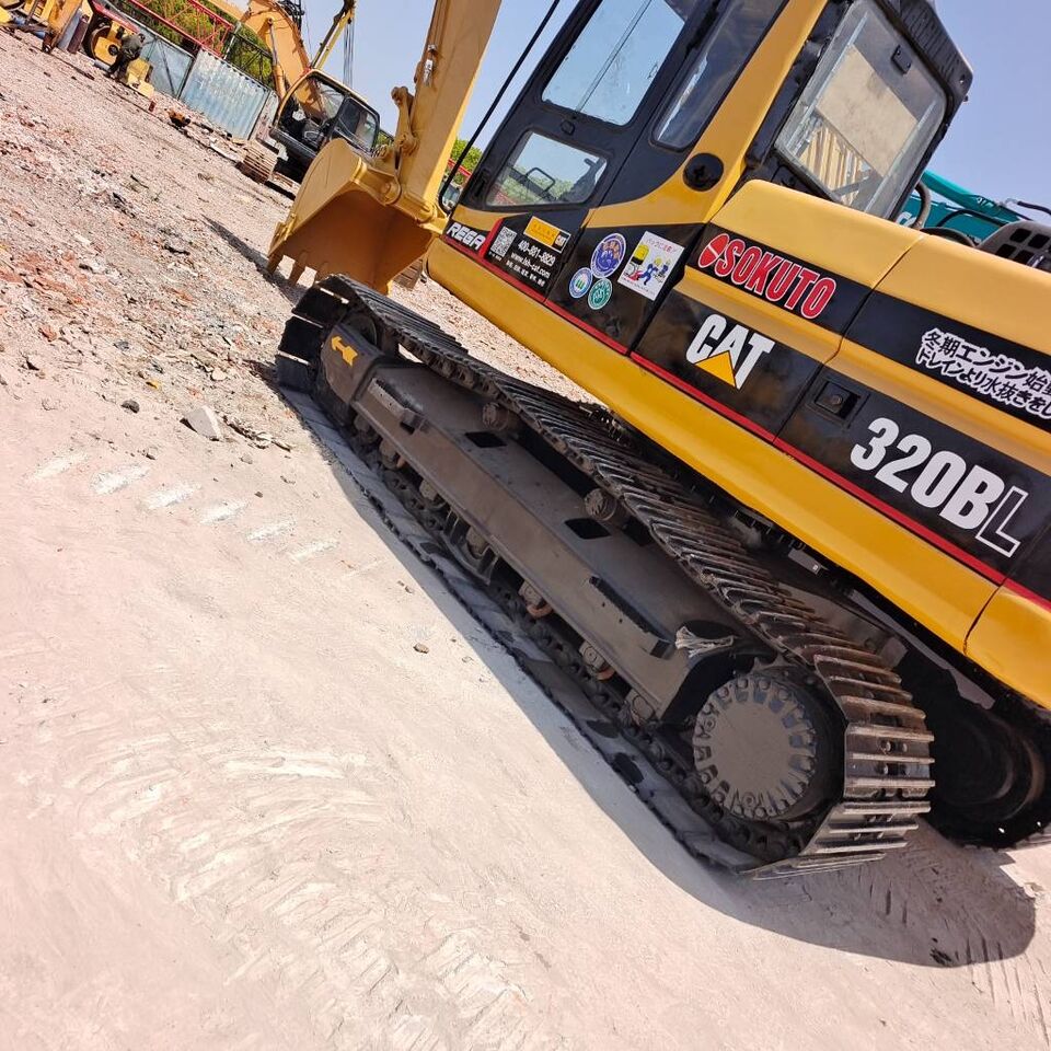 2024 Caterpillar 320BL crawler excavator side view 2024 Caterpillar 320BL crawler excavator side view