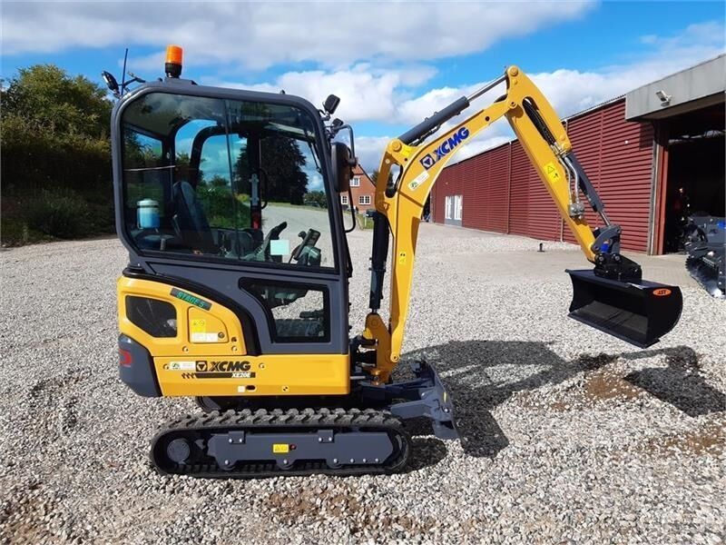 XCMG XE20E Mini Excavator, side view