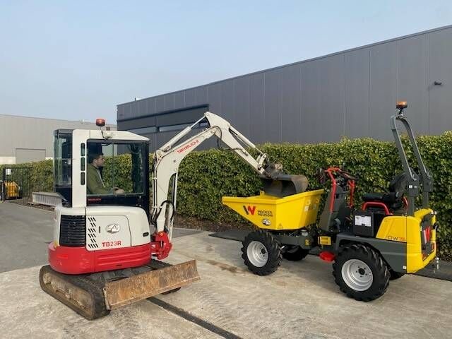 2019 Takeuchi TB23R mini excavator side view 2019 Takeuchi TB23R mini excavator side view