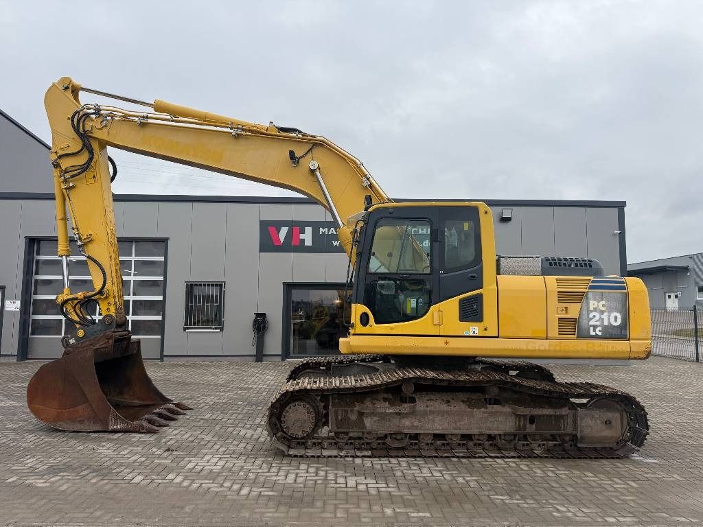 2013 Komatsu PC210LC-8 crawler excavator side view
