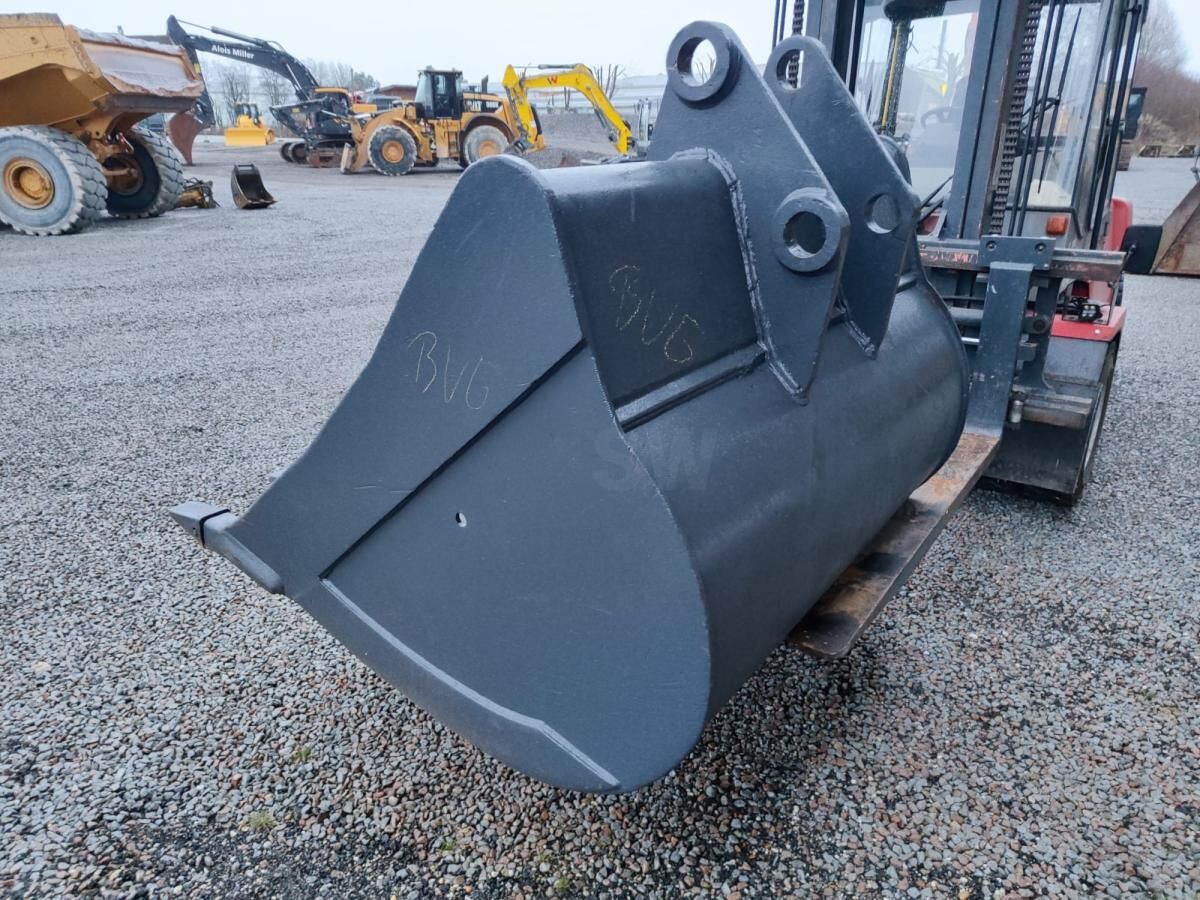 2019 Hitachi ZX300LCN-6 excavator bucket attachment 2019 Hitachi ZX300LCN-6 excavator bucket attachment