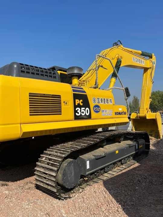 2023 Komatsu PC350-8 crawler excavator, side view 2023 Komatsu PC350-8 crawler excavator, side view