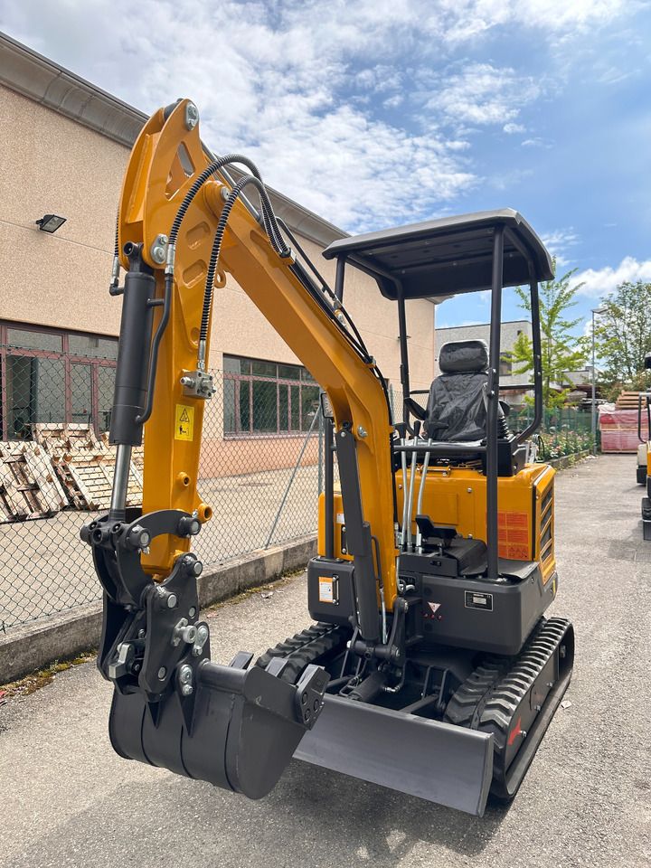2025 Müller Machinery MB 18-SH mini excavator, front three-quarter view 2025 Müller Machinery MB 18-SH mini excavator, front three-quarter view