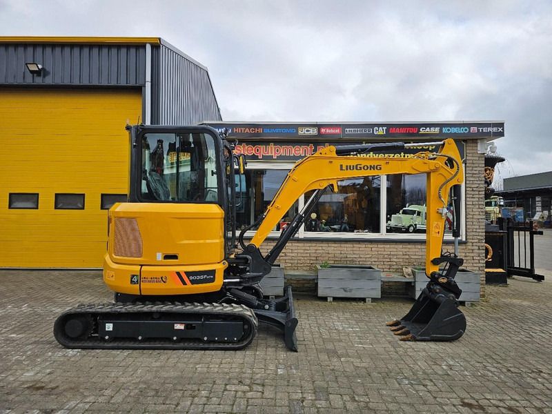 2025 LiuGong 9035F mini excavator side view
