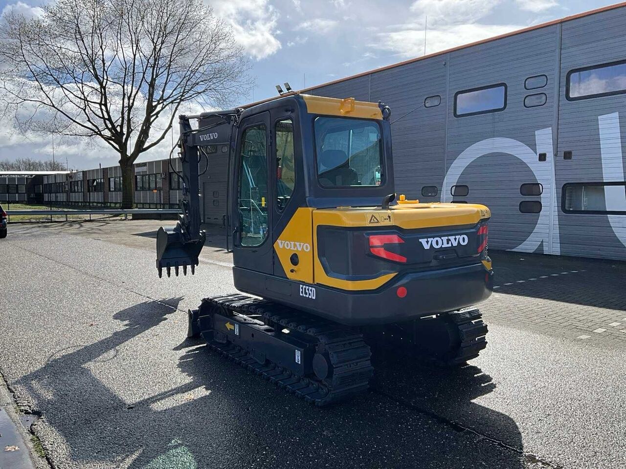 2019 Volvo EC55D mini excavator, rear three-quarter view 2019 Volvo EC55D mini excavator, rear three-quarter view