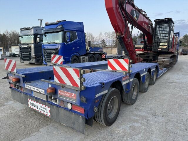 2012 Caterpillar 320E crawler excavator rear view on trailer