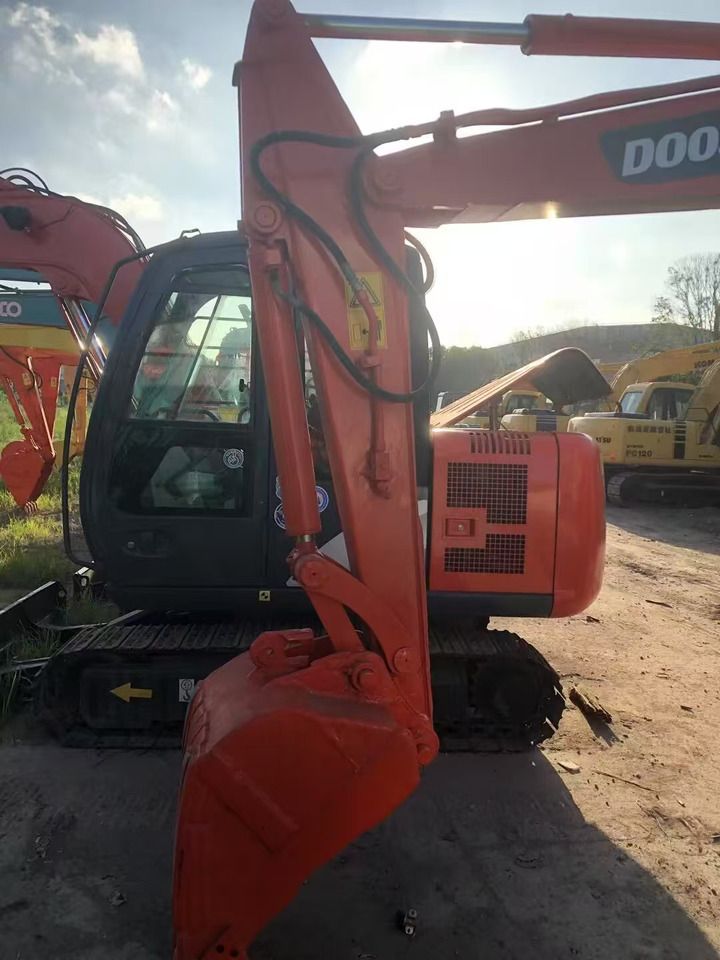 2020 Doosan DX55-9C crawler excavator side view 2020 Doosan DX55-9C crawler excavator side view