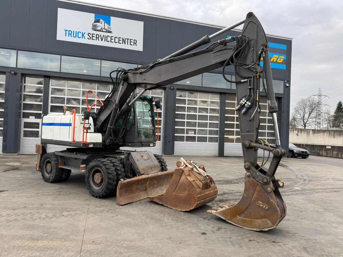 2008 Volvo EW160C wheel excavator side view
