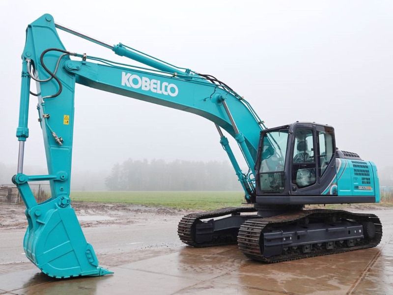 2025 Kobelco SK220XDLC-10 crawler excavator side view 2025 Kobelco SK220XDLC-10 crawler excavator side view