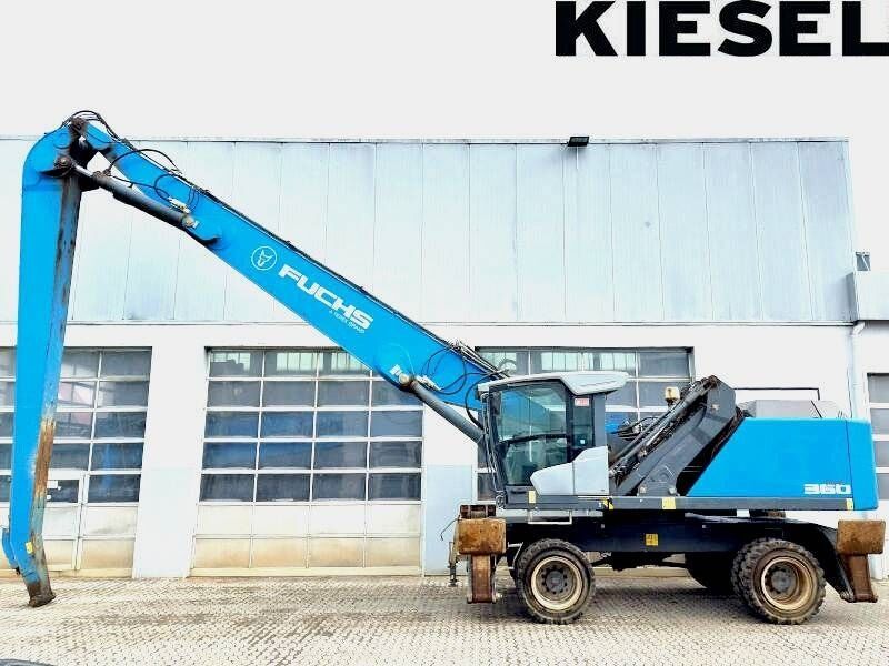 2017 Fuchs MHL360 F material handler, side profile view 2017 Fuchs MHL360 F material handler, side profile view