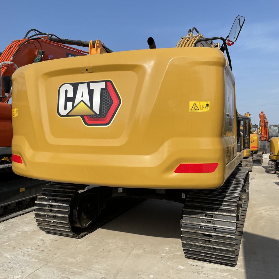 2023 Caterpillar 320GC crawler excavator, rear view 2023 Caterpillar 320GC crawler excavator, rear view