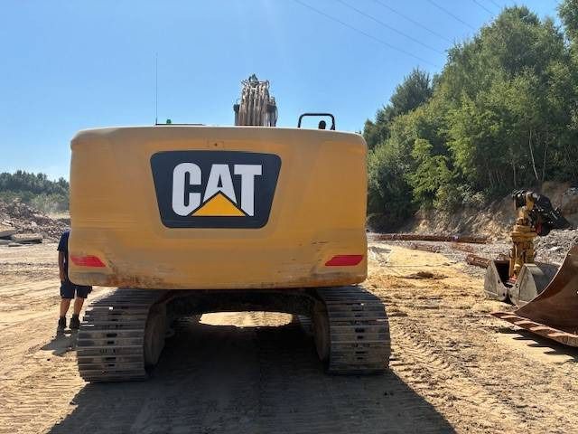 2019 Caterpillar 320-07 crawler excavator, rear view 2019 Caterpillar 320-07 crawler excavator, rear view