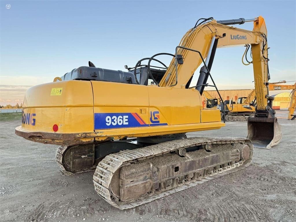 2012 LiuGong 936E crawler excavator, rear three-quarter view 2012 LiuGong 936E crawler excavator, rear three-quarter view