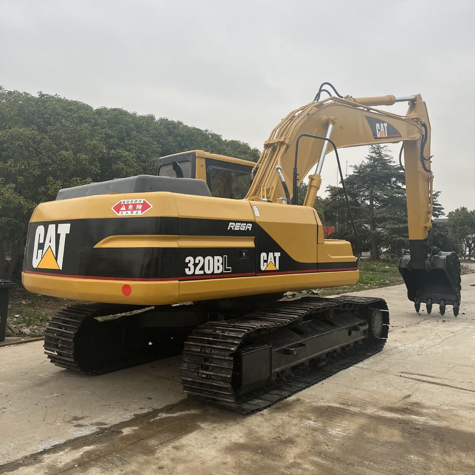 2019 Caterpillar 320BL crawler excavator, rear three-quarter view