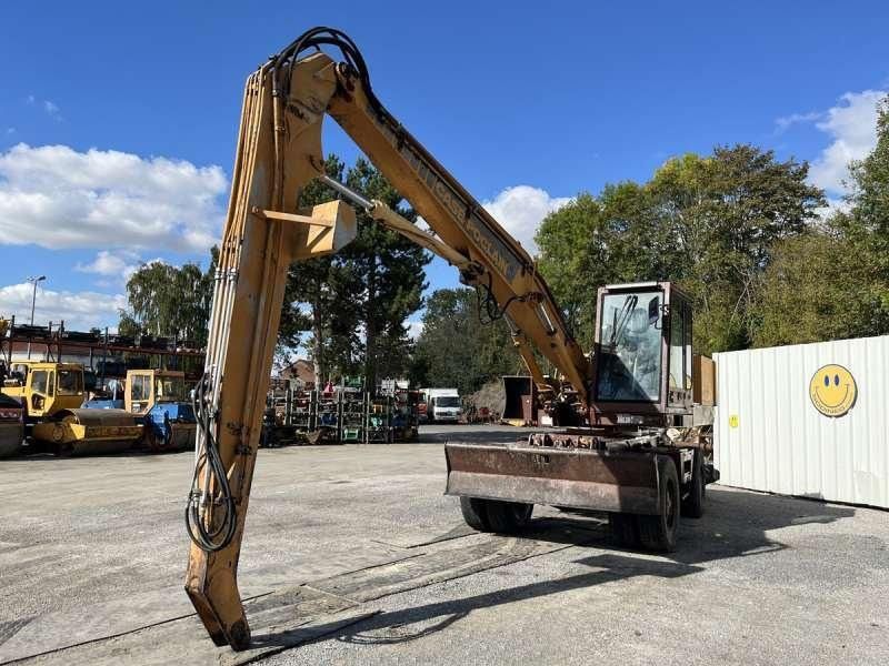 1991 CASE 1088P Material Handler, side view