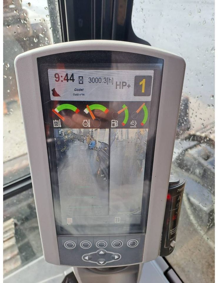 2019 Caterpillar 335F CR Crawler Excavator interior monitor view 2019 Caterpillar 335F CR Crawler Excavator interior monitor view