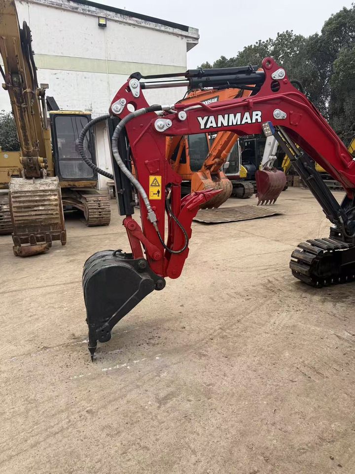 2020 Yanmar VIO35 mini excavator boom and bucket detail