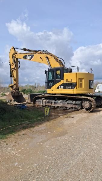 2008 Caterpillar 328D crawler excavator side view 2008 Caterpillar 328D crawler excavator side view