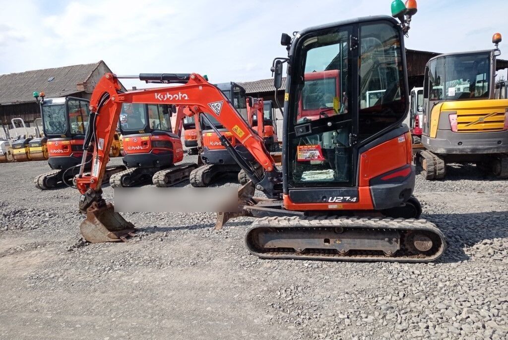 2017 Kubota U27-4 mini excavator, side view 2017 Kubota U27-4 mini excavator, side view