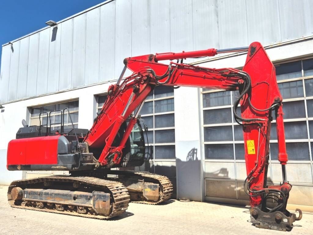 2016 Hitachi ZX300LCN-6 crawler excavator, side profile view
