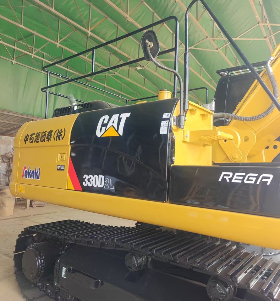Caterpillar 330D2L Raupenbagger Seitenansicht