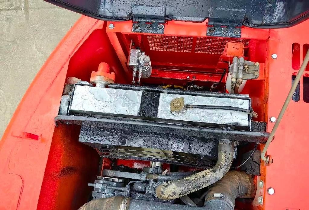 2023 Doosan DX140 crawler excavator engine compartment view 2023 Doosan DX140 crawler excavator engine compartment view