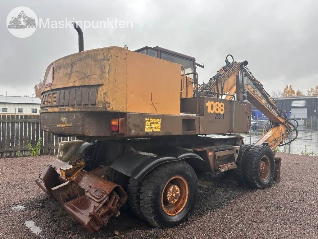 1990 CASE 1088 P wheel excavator, rear three-quarter view 1990 CASE 1088 P wheel excavator, rear three-quarter view