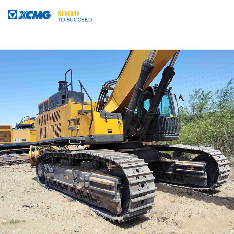 2017 XCMG XE700D crawler excavator, side view 2017 XCMG XE700D crawler excavator, side view