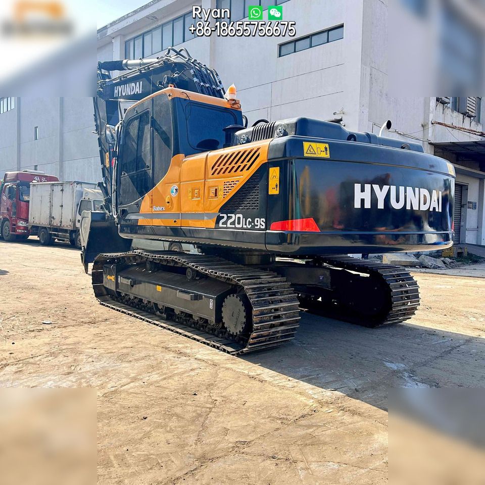 2023 Hyundai R220LC-9S crawler excavator, rear three-quarter view 2023 Hyundai R220LC-9S crawler excavator, rear three-quarter view