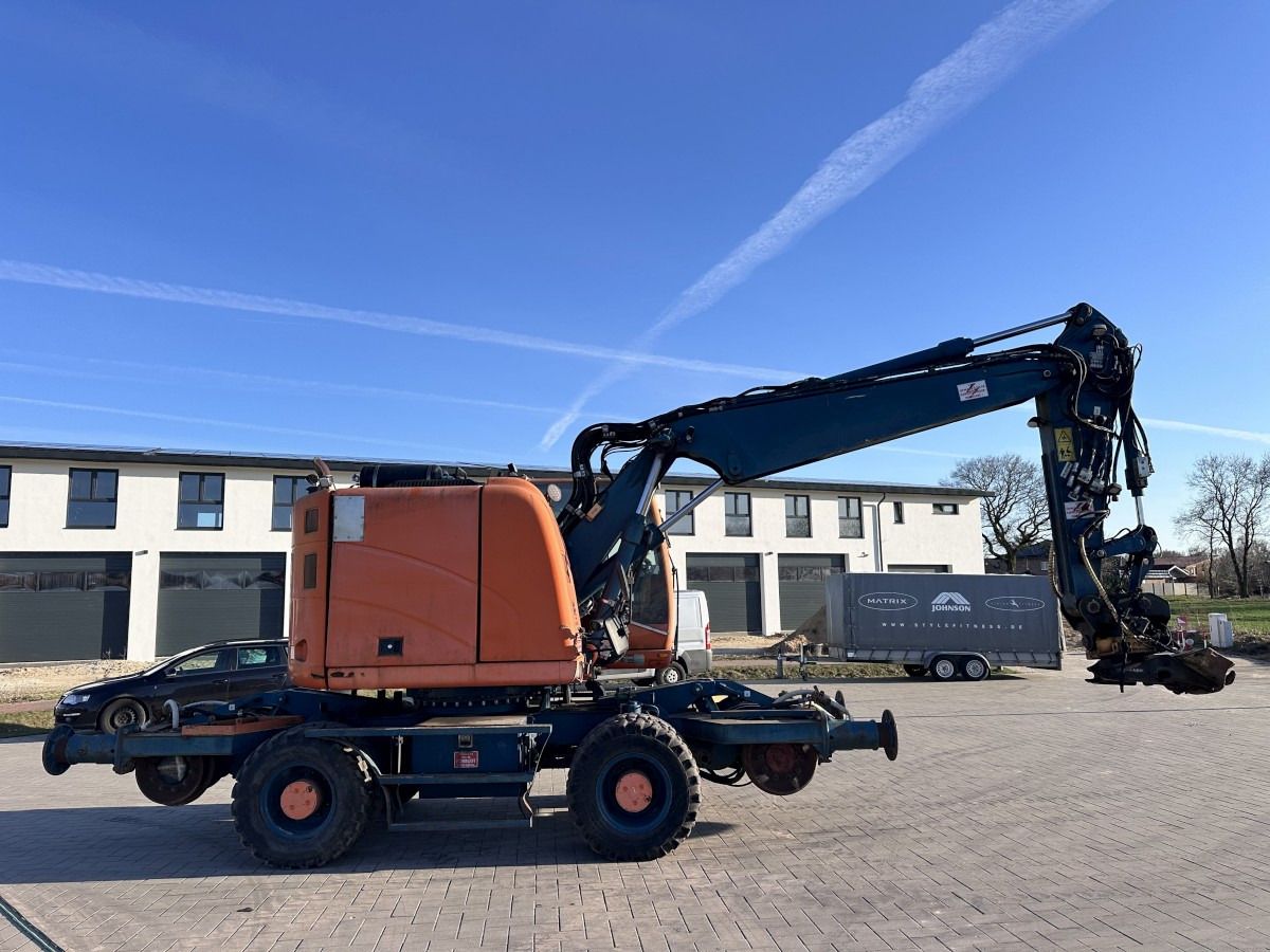 2015 Unac 22 TRR ZW wheel excavator, side profile view