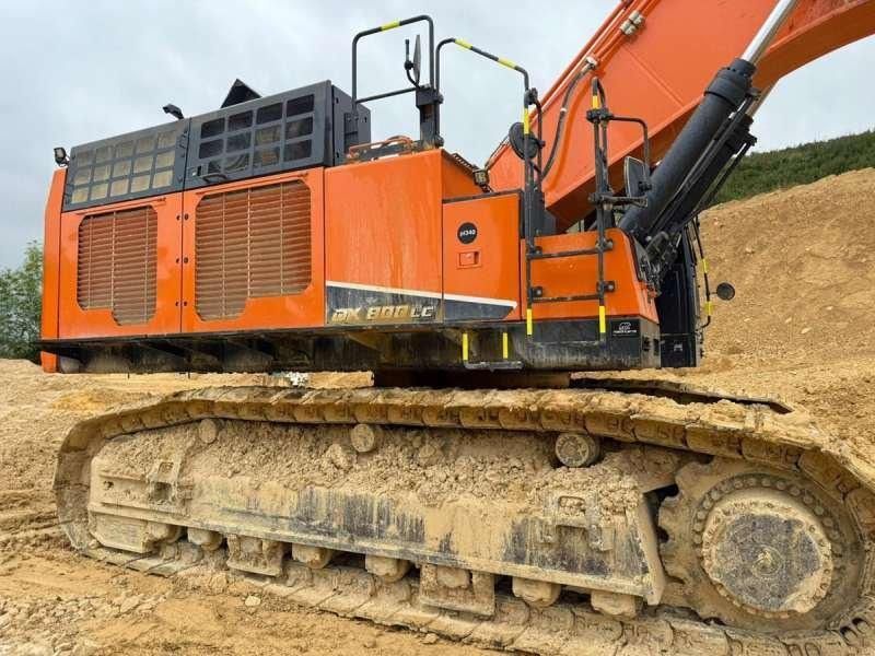 2022 Doosan DX800LC-7 crawler excavator side view 2022 Doosan DX800LC-7 crawler excavator side view