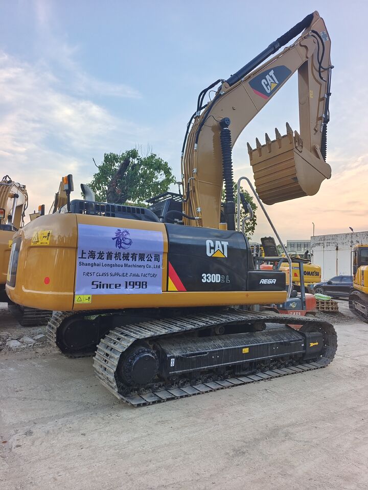 2025 Caterpillar 330D2L crawler excavator, rear three-quarter view 2025 Caterpillar 330D2L crawler excavator, rear three-quarter view
