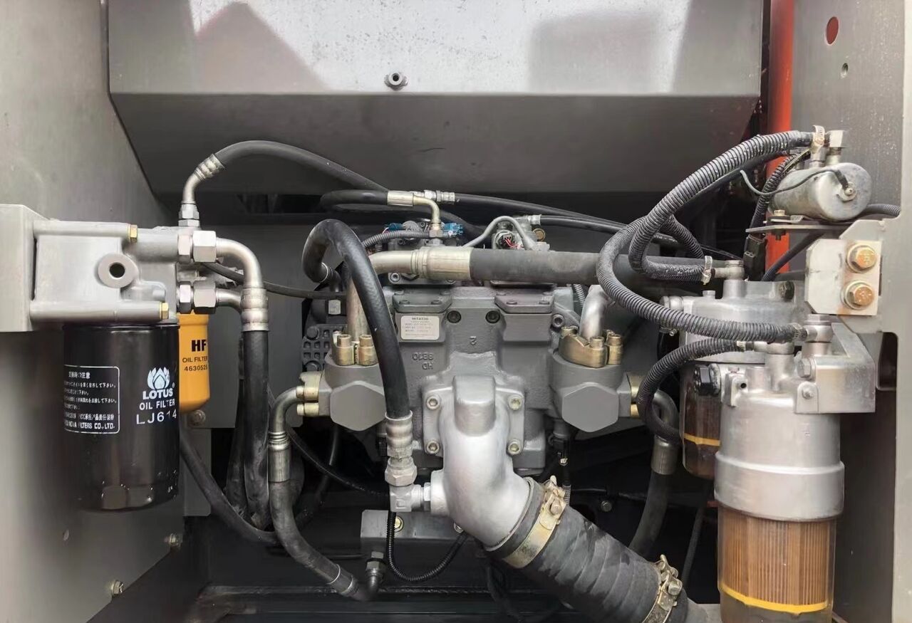 Hitachi ZX200-3 Crawler Excavator engine compartment view