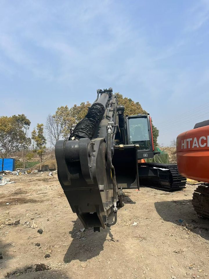 2023 Volvo EC480 crawler excavator front view 2023 Volvo EC480 crawler excavator front view