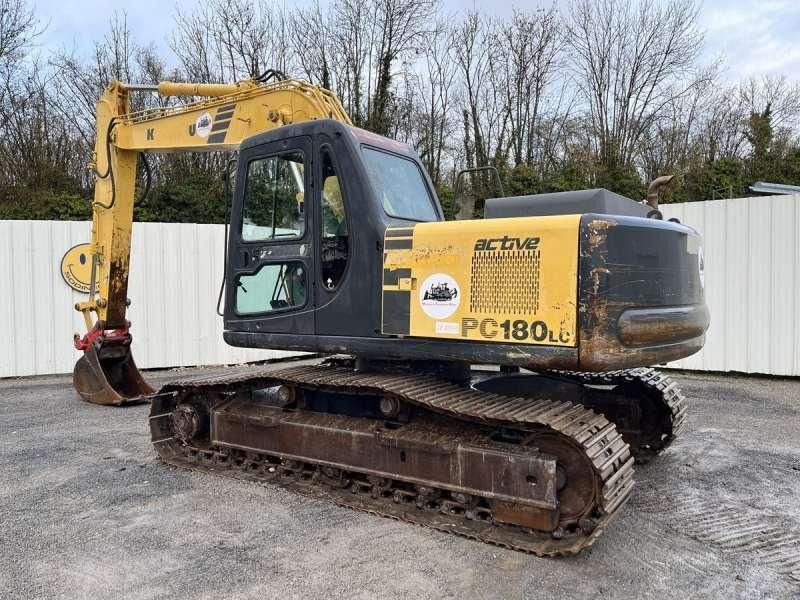 2000 Komatsu PC180LC-6K crawler excavator, side view 2000 Komatsu PC180LC-6K crawler excavator, side view